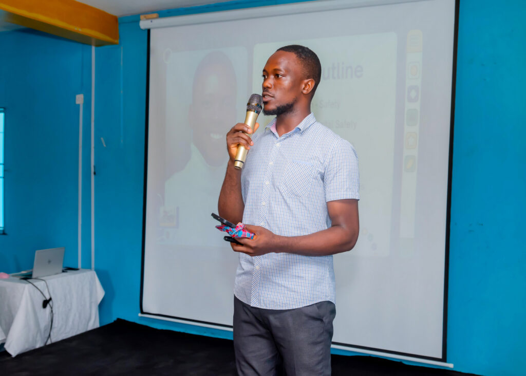 olaniyi olajide speaking about digital safety